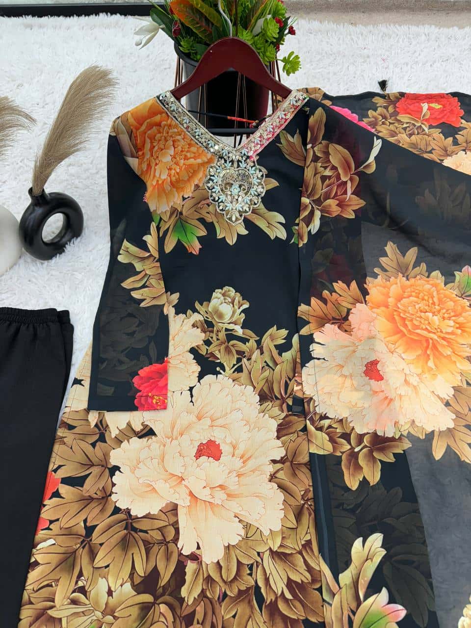 Women's designer flower print kurta pant with dupatta sets
