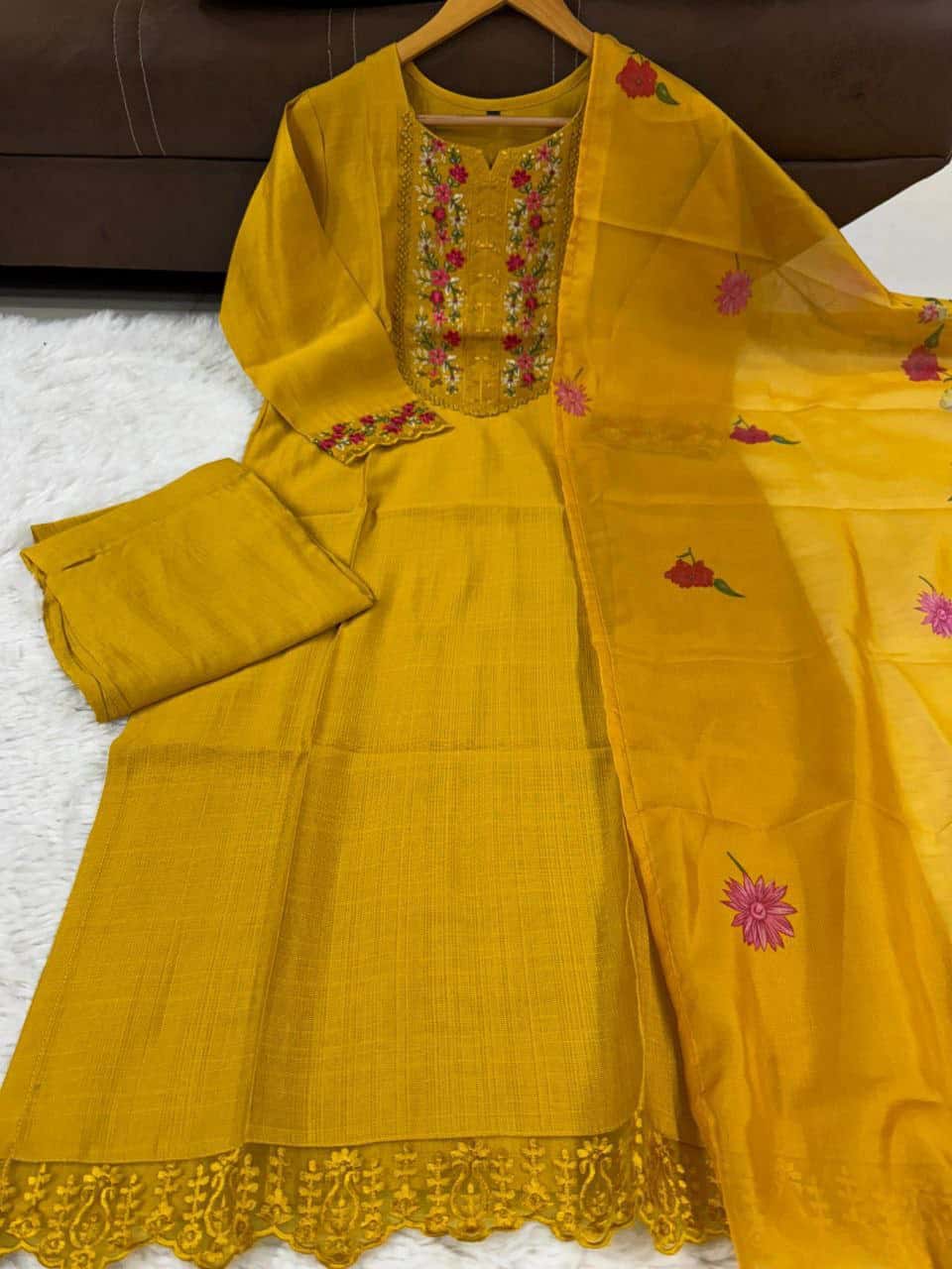 "Elegant Gadhwal Silk Top with Embroidery & Taby Silk Dupatta – Stylish & Comfortable"