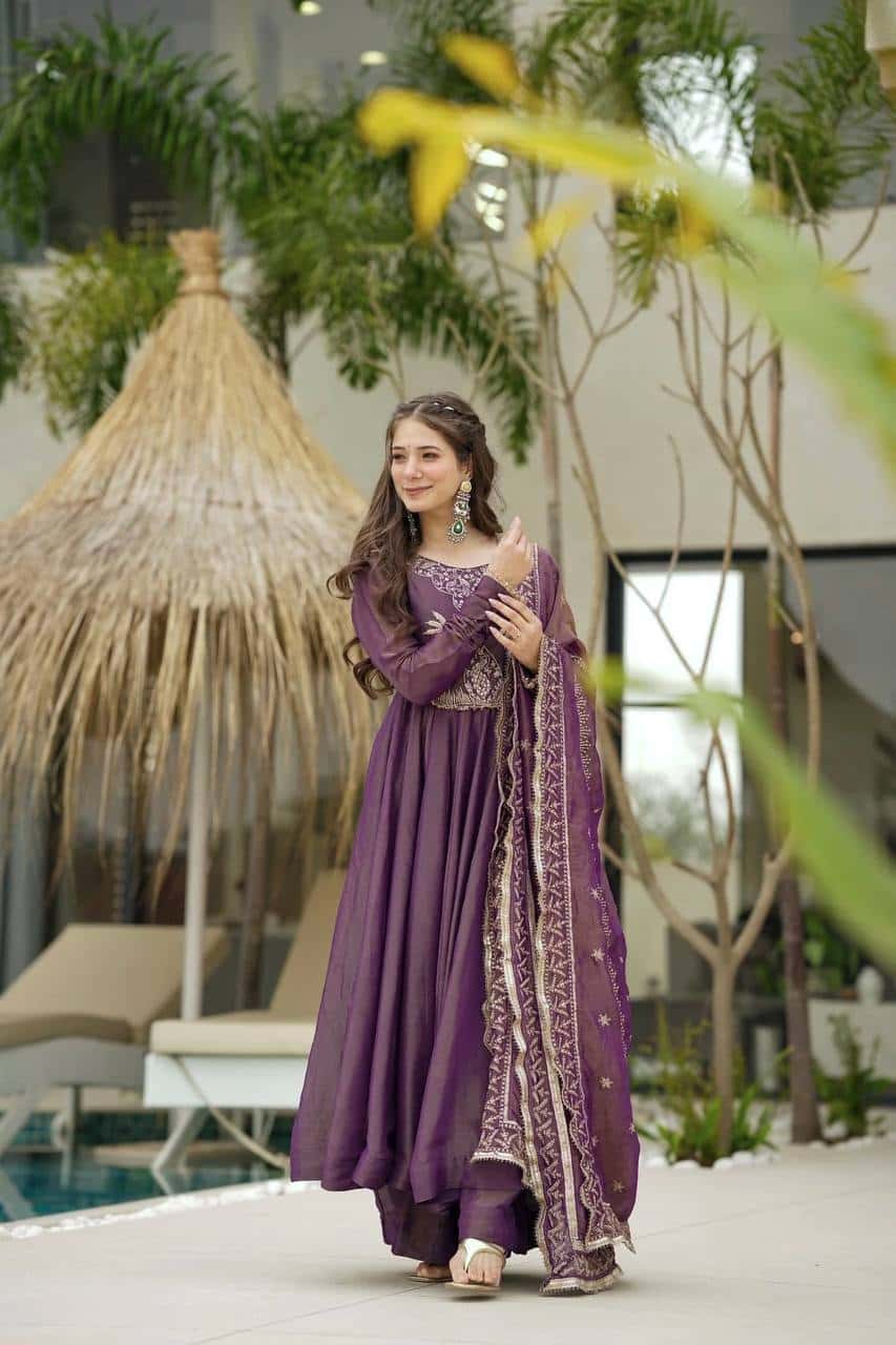 Elegant Gold Crash Gown with Full Sleeves, Embroidery, and Lace Dupatta