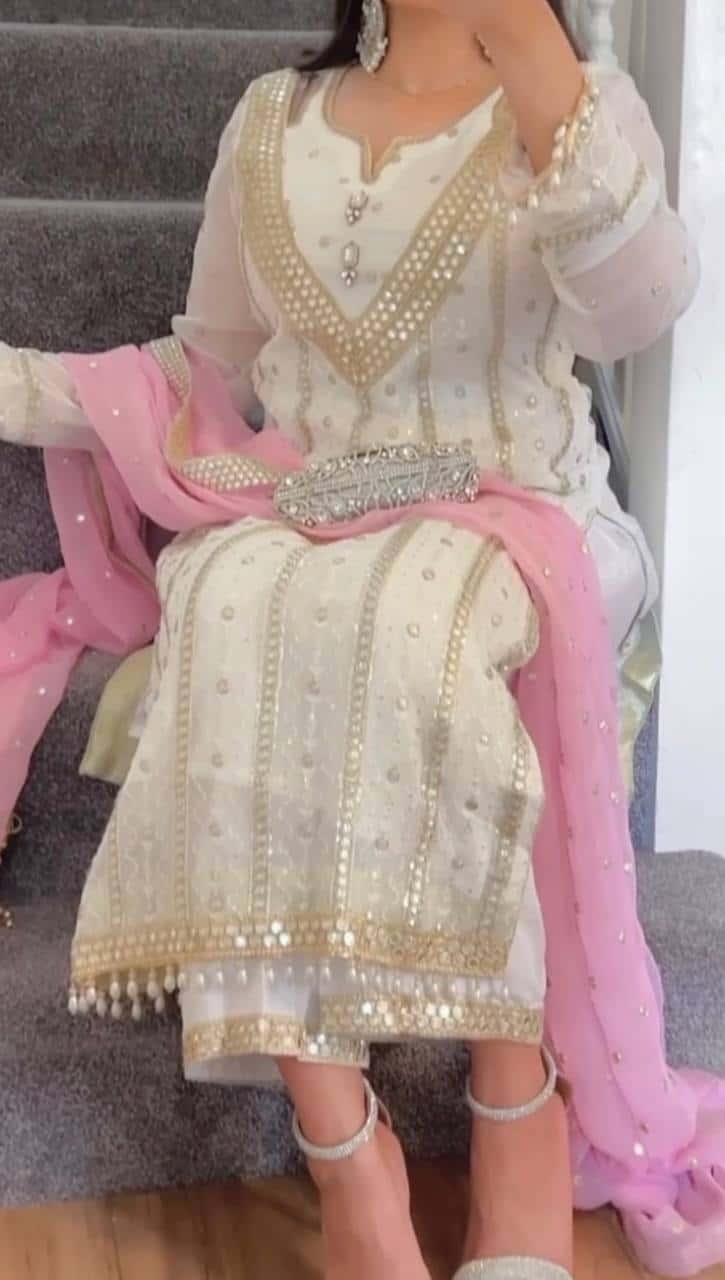 New Designer Party Wear Long Pakistani Suit In Fancy Style