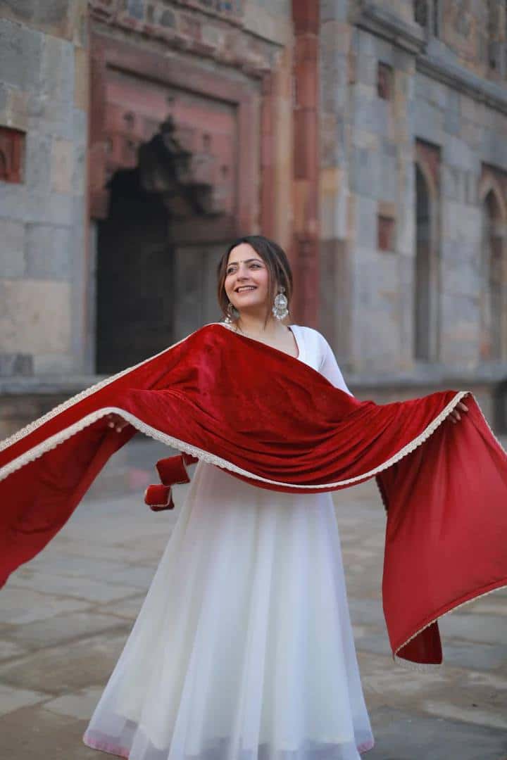"Fox Georgette Dress with Velvet Dupatta – Elegant, Flowy & Detailed!"