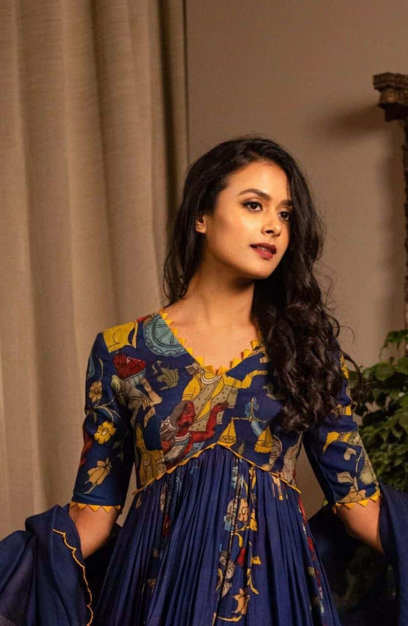 “Elegant Chinon Silk Kalamkari Printed Top with Cut Work Border Dupatta”